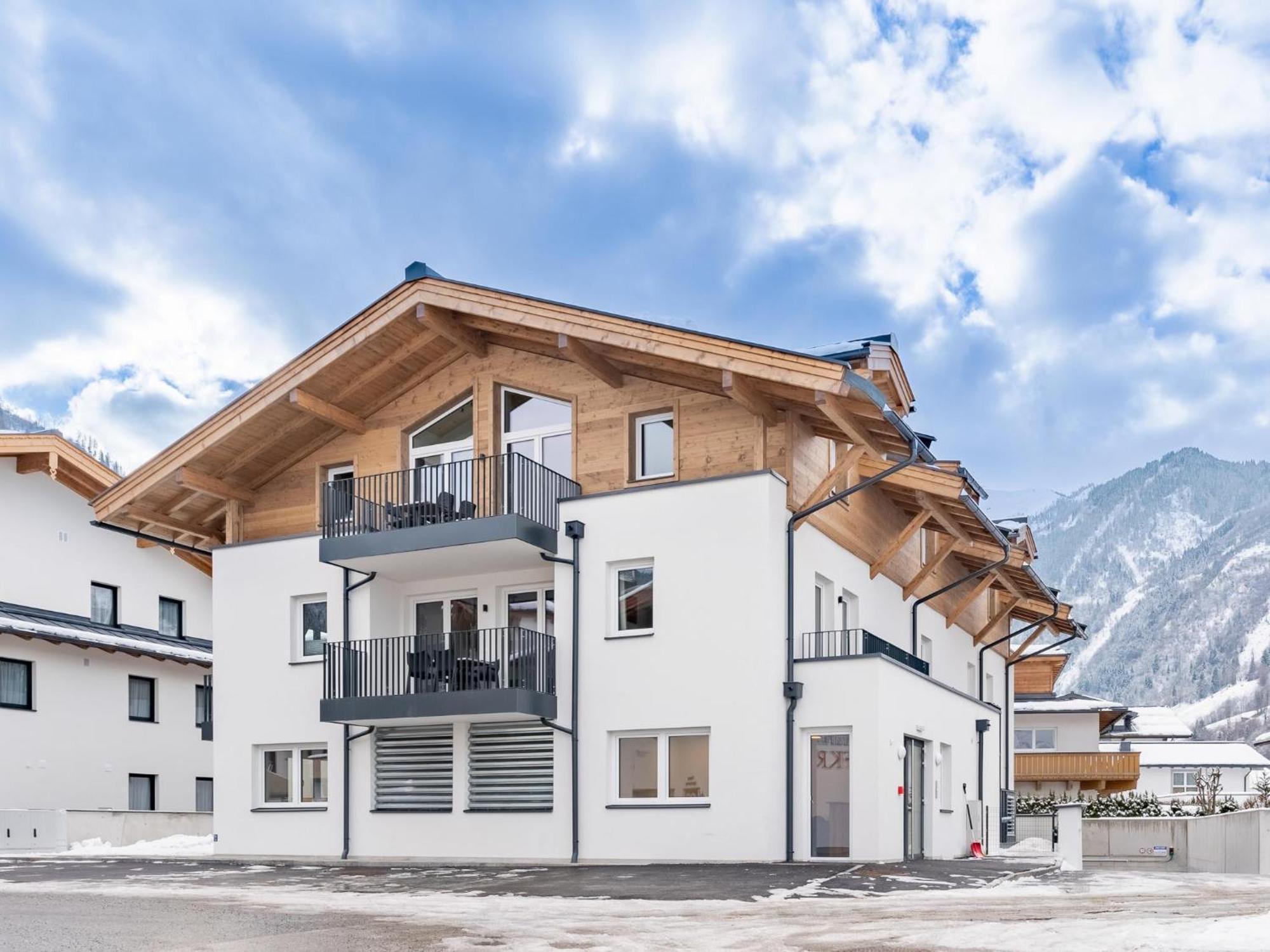 Falken Suites Top 7 Kaprun Exterior foto